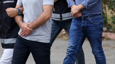 Kırklareli’nde park halindeki araçlara taşlı saldırı: 3 gözaltı