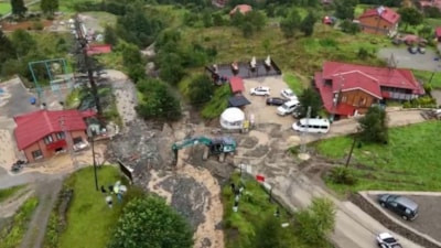 Uzungöl'de sağanak alarmı: Koşon deresi yine taştı, turistler mahsur kaldı
