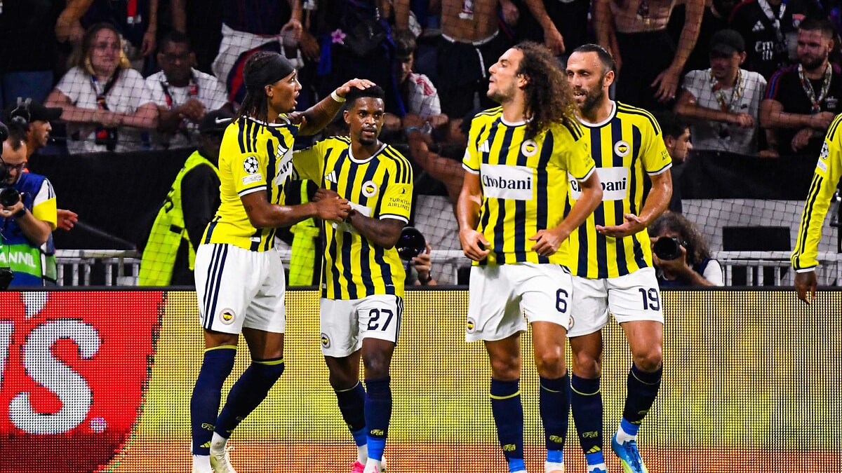 Samsunspor - Fenerbahçe maçının ilk 11'leri