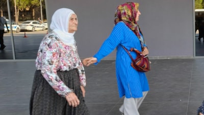 Girne'deki gemi kazasında torunundan haber alamayan yaşlı kadın fenalaştı