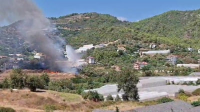 Antalya'daki yangın helikopter pilotunun dikkati sayesinde büyümeden söndürüldü