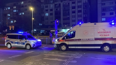 Kayseri'de yaralı halde tramvaya binen kişi hastaneye kaldırıldı