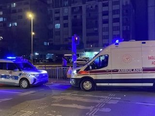 Kayseri'de yaralı halde tramvaya binen kişi hastaneye kaldırıldı