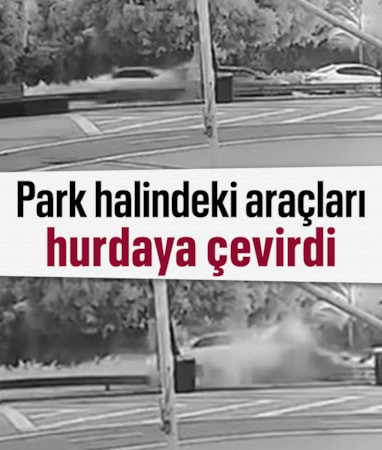 İstanbul Kadıköy'de otomobilin park halindeki araçlara çarpması kamerada