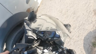 Eskişehir'de motosikletini otoparktan alan genç, 5 dakika sonra yine kaza yaptı