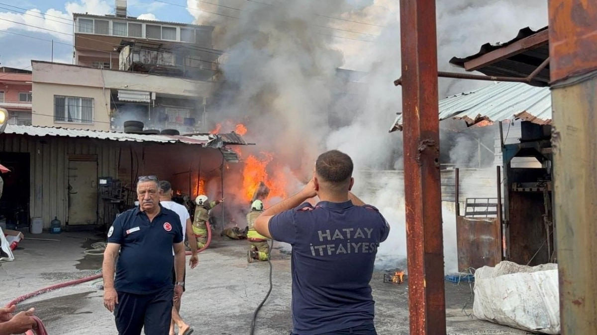 Hatay'da iş yerinde korkutan yangın