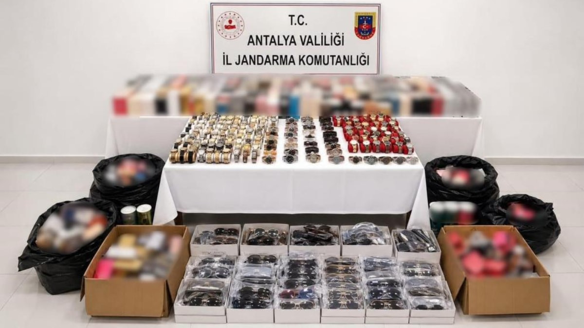 Antalya'da 4 milyon 350 bin liralık gümrük kaçağı ürün ele geçirildi