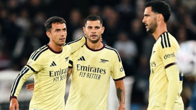 Arsenal, Aston Villa'yı tek golle geçti