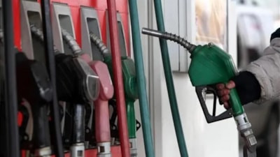 Motorine 3,60 lira vergi zammı geldi: Litresi 80 lirayı aştı
