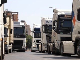 Türk şoförler için Almanya'da yeni dönem: Türkçe sınav, 2 bin 800 euro başlayan maaş