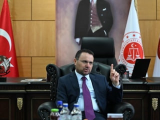 Akın Gürlek duyurdu: 135 Alo Adalet Hattı hizmete başladı