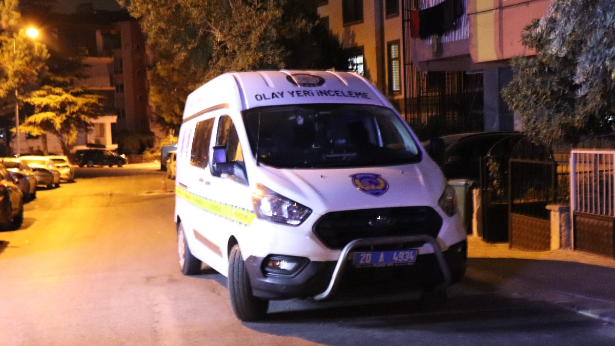 Denizli'de çıkan kavgada ev arkadaşını bıçakladı