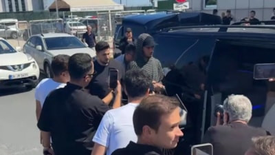 Deniz Gül’ü bekleyen Galatasaray taraftarının karşısına sürpriz bir isim çıktı