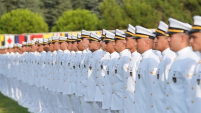 Yalova'da 456 deniz astsubayı mezun olma başarısı gösterdi