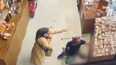 Ankara’da markette silahlı kavga kamerada