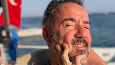 Ata Demirer'den yeni aşk karesi! Genç sevgili iyi geldi