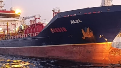 MSB: Deniz unsurları Marmara Denizi'ndeki gemi kazası için bölgede