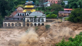 Bilim insanlarından korkutan tespit: Nepal'deki sel felaketi, 2 gün önce geliyorum dedi