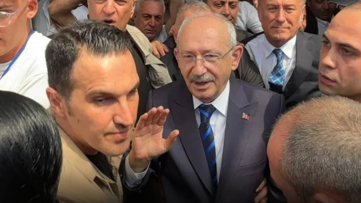 Kemal Kılıçdaroğlu'na İzmir'de coşkulu karşılama