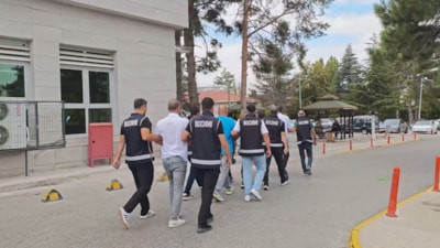 Kırşehir'de iş yerine çağırdıkları kişileri dövüp gasbettiler: 4 şüpheli tutuklandı