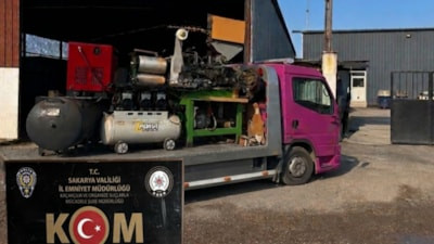Sakarya'da besihane görünümlü kaçak sigara fabrikasına baskın