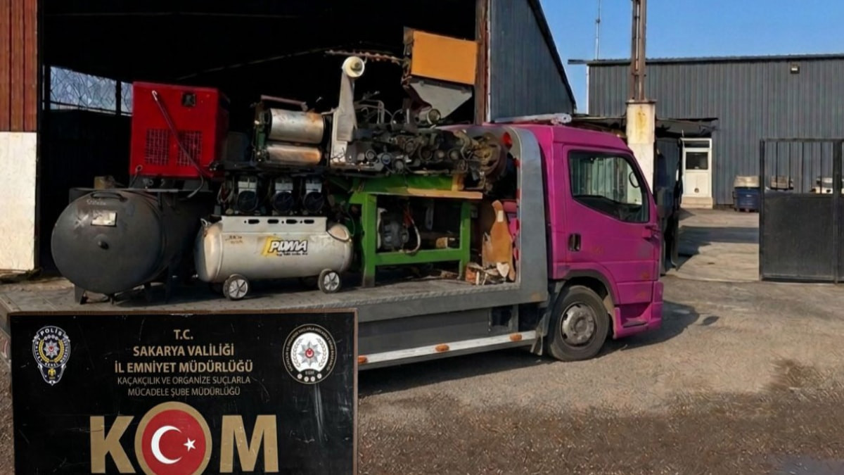 Sakarya'da besihane görünümlü kaçak sigara fabrikasına baskın