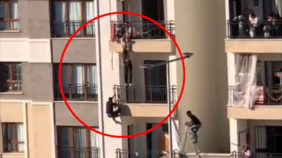 Diyarbakır'da genç kız balkonda asılı kaldı: Korkulukları tırmanarak kurtardı