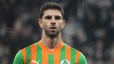 Beşiktaş, Alanyaspor forması giyen Ümit Akdağ ile anlaşmaya vardı