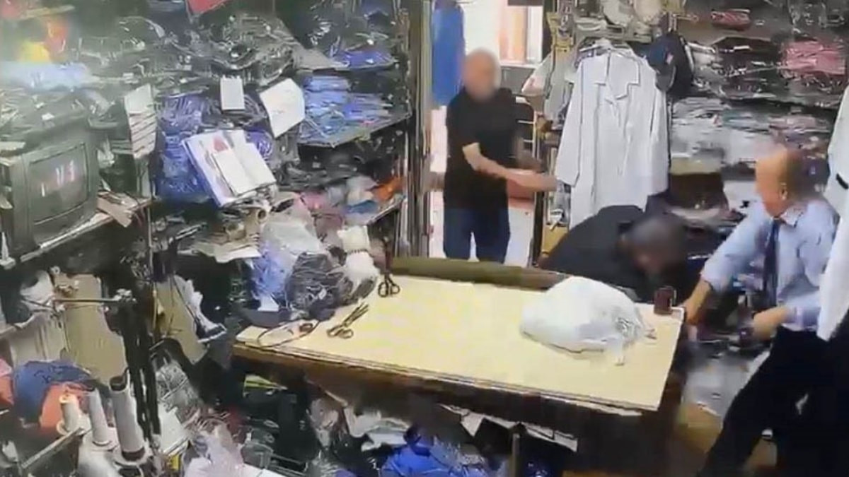 Kocaeli'de bir tekstilci dükkan kavgasında komşunu darbetti