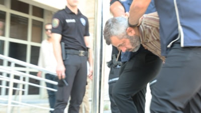 FETÖ'cü Burkay Karatepe ile irtibatlı 10 şüpheli gözaltında