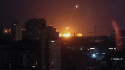 Rusya, Ukrayna'da lojistik merkez, liman ve gemileri hedef aldı