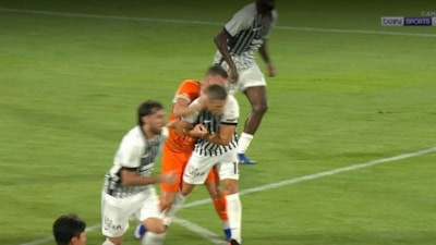 Leandro Trossard'ın tokat pozisyonu: VAR hakemi sezonu kapattı iddiası