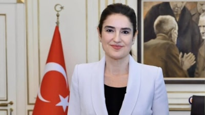 Ece Güner, Ekrem İmamoğlu'nun danışmanlığından istifa etti