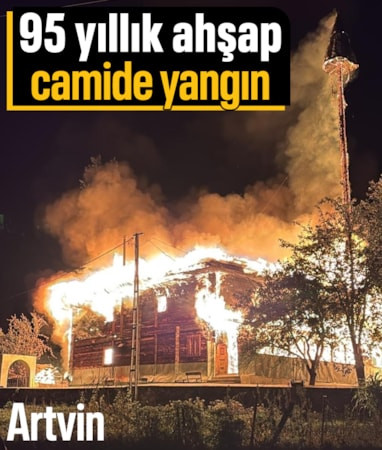 Artvin'de tarihi camide çıkan yangın lojmana sıçradı