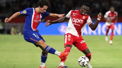 PSG, sahasında Monaco'ya mağlup oldu