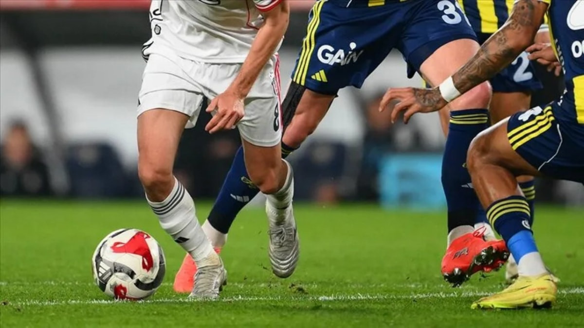Kadıköy'de nefes kesecek derbi: İşte Fenerbahçe-Beşiktaş maçının muhtemel 11'leri