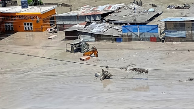 Nepal'de hayatını kaybedenlerin sayısı bin 344’e yükseldi