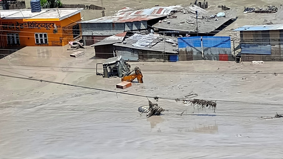 Nepal'de hayatını kaybedenlerin sayısı bin 344’e yükseldi