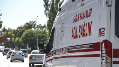 İzmir'de otomobilinde silahla vurulmuş halde bulundu
