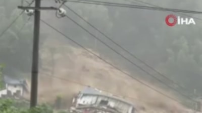 Çin'de toprak kayması: 1 ölü, 11 kayıp