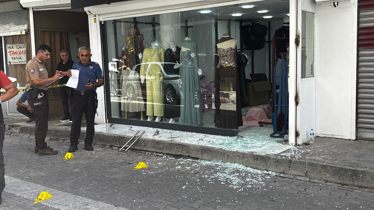 Adana'da bir iş yerine silahlı saldırı düzenlendi