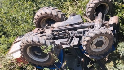 Amasya'da şarampole yuvarlanan traktörde bir kişi hayatını kaybetti