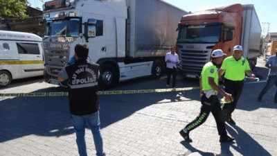 Malatya'da cinayetin azmettiricisi olarak gördüğü akrabasına tırla çarptı: 1 tutuklama