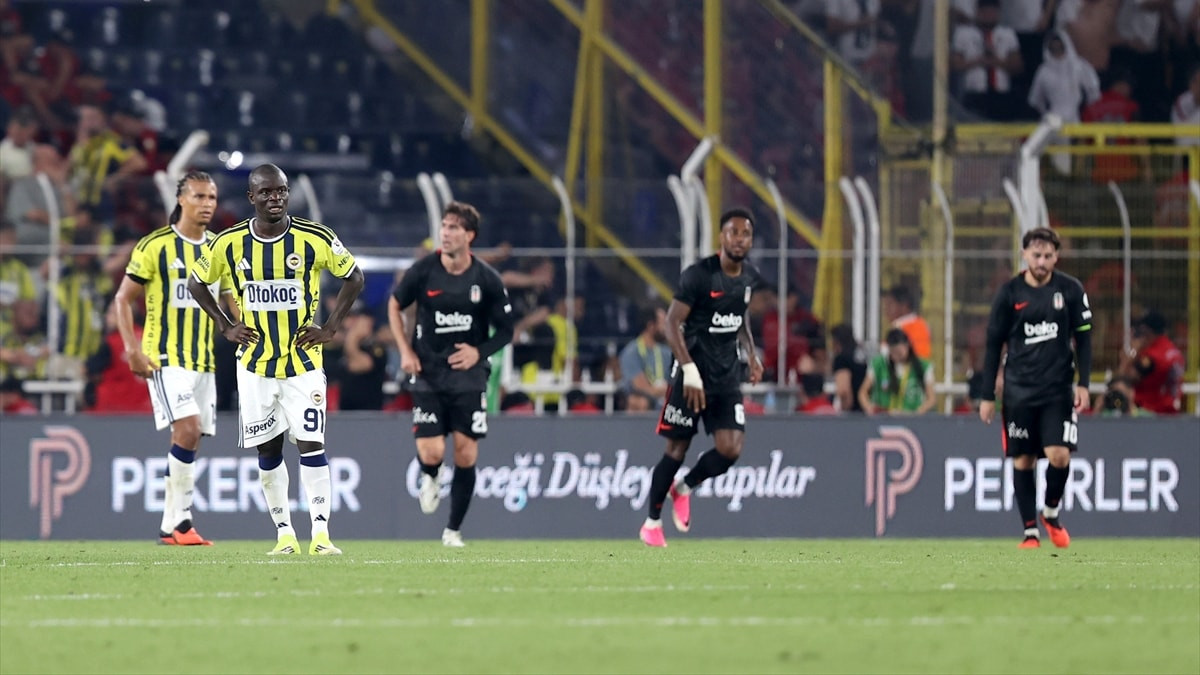 Fenerbahçe'nin Süper Lig'de en çok mağlup olduğu ve gol yediği rakibi Beşiktaş