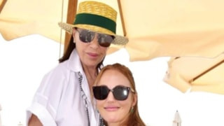 Nebahat Çehre ile Meryem Uzerli yıllar son aynı karede