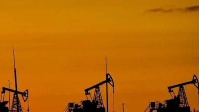 Irak, günlük petrol ihracatını 3 milyon varile çıkarıyor
