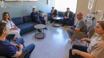 Özgür Özel, bıçaklı saldırıya uğrayan Milletvekili Melih Meriç’i ziyaret etti