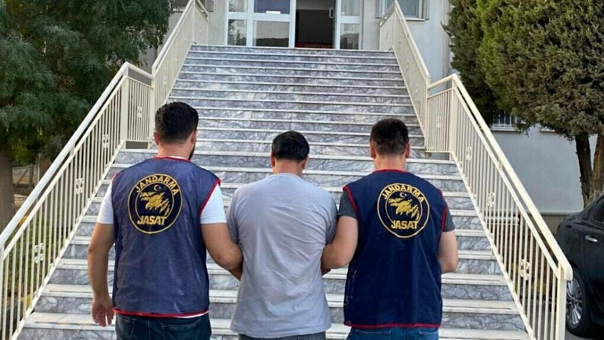 Aydın’da hırsızlık suçundan aranan şahıs yakalandı