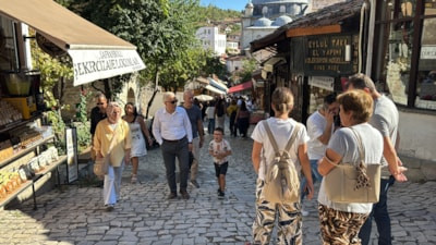 Karabük'ün tarihi sokaklarında hafta sonu hareketliliği