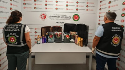 Antalya Havalimanı’nda uyuşturucu operasyonu